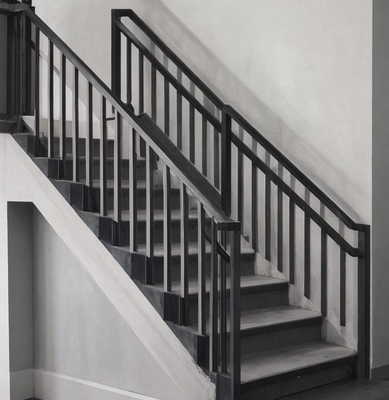 5.8-6.0M Länge Moderne schwarze Metalltreppe Aluminiumgeländer für dekoratives Balkonsystem