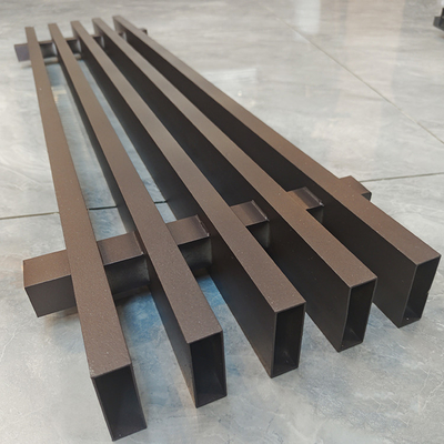 Quadratische Funktion Schutzzaunplatte Aluminiumlegierung Metall Pfeilzaunplatten