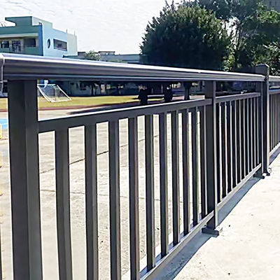 Hinterhof Aluminium Pool Zaunplatten mit individueller Länge und einfach zu installieren Design