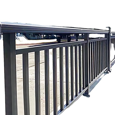 Schneidedienst Anodisiertes modernes Aluminiumtor für anspruchsvolle Metallzaungestaltung