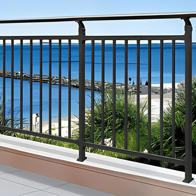 5.8-6.0M Länge Custom Aluminium Zaun Tor mit Dekorationsplatte und Stanzservice