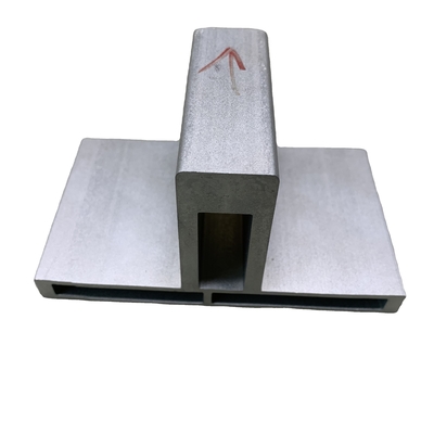 Temperatur T4-T5-T6 6061 T6 angepasste Silber-Anodisierte Extrusions-Aluminium-Zugspur