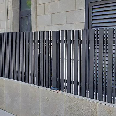 0.30mm--Maßgeschneiderte Schnitt Villa Balkon Grenzschraube Balustern U-Kanal Aluminium Geländer System