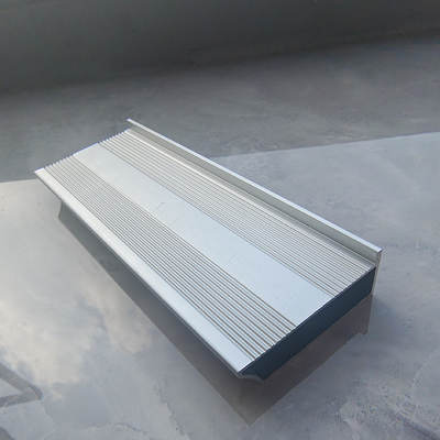 Pulverbeschichtete, maßgeschneiderte Aluminiumprofile für Fenster und Türen