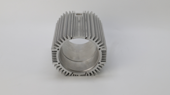 Silberanodisierte Aluminium-Extrusionsprofile für Motorgehäuse in individueller Größe