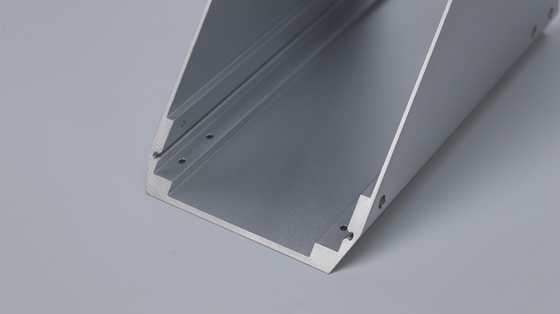 Silberanodisierte Aluminium-Extrusionsprofile der Serie 6000 mit individueller Größe