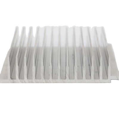 Silberanodisierte Aluminium-Extrusionsprofile für Radiatorblatt Aluminium in individueller Größe