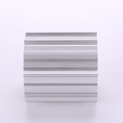 Individuelle Aluminiumprofil Extrusion für Motor Gehäuse Toleranz ± 1% Dicke individuell