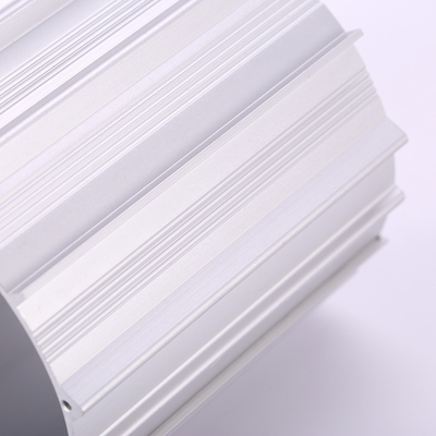 Individuelle Aluminiumprofil Extrusion für Motor Gehäuse Toleranz ± 1% Dicke individuell