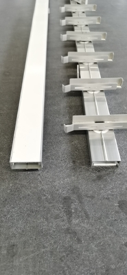 Verbessern Sie Ihren Gartenzaun mit Halbverhüllung Aluminium Louver Profile der Serie Grade 6000