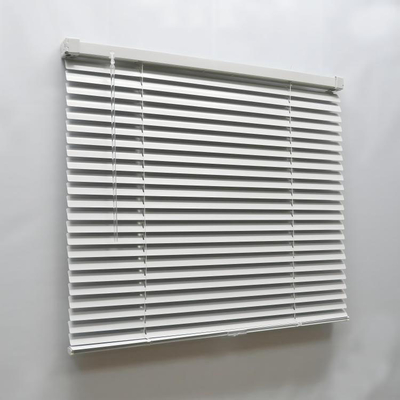 Verbessern Sie Ihren Gartenzaun mit Halbverhüllung Aluminium Louver Profile der Serie Grade 6000