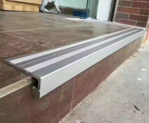 Treppenbeleuchtung Sensor LED-Licht mit Aluminium-Extrusionsprofilen und ist Legierungsmaterial