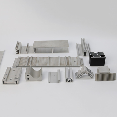 Aluminium-Extrusionsprofile für CNC-Verarbeitung, Stanzbohrung und Schneiden