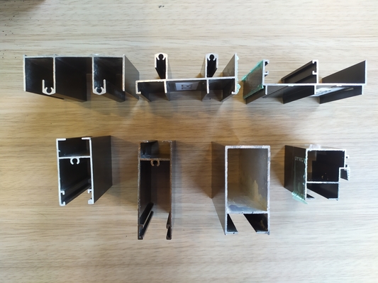 Schwarze Aluminiumprofile für Bolivien und Chile Fenster und Türen aus Legierung oder nicht