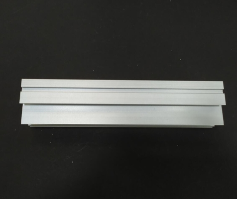 Traditioneller Design-Stil Aluminium-Linie 25 Monolithische Oberbahn 2501 Unterbahn 2502
