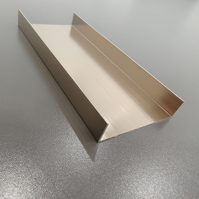 0.30 mm Dicke angepasstes Anodisiertes Aluminiumprofil für Glasgeländer in U-Form