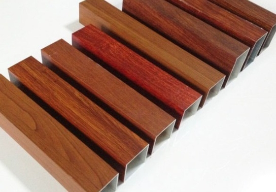 Holzfarbene Aluminiumprofile für Zaunlegierung oder nicht ist Legierung Grade 6000 Serie