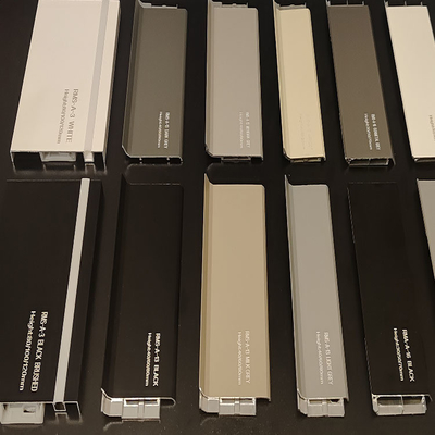 Polerierte, gebürstete, anodisierte, pulverbeschichtete Aluminiumprofile aus Holzkorn für Türen und Fenster