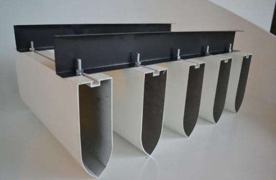 Baffles Decken Aluminiumprofil für Aluminiumschichtsysteme von Shengxin