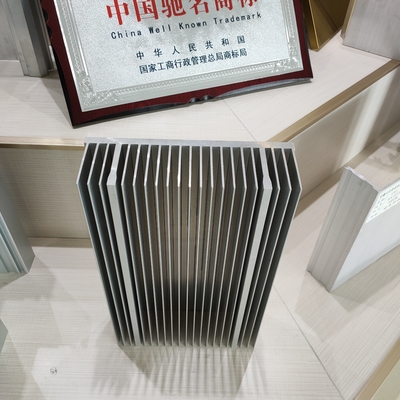 Erweiterte Aluminiumprofile für kundenspezifische anodisierte Wärmesenkungen