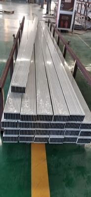 5.8-6.0M Länge Aluminiumzaunplatte Schleifer System Hardware-Kit für Strukturprofil