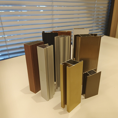 Katalog-Stil Aluminiumprofil für Rolltür-Fensterverschluss-Schiefer-Pulverbeschichtung