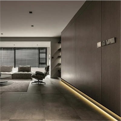 Schieben und ziehen Sie PVC Custom Modern Flooring Baseboard Beleuchtung Profil mit LED-Licht