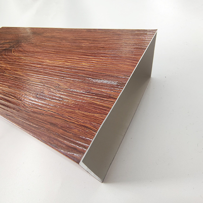 Maßgeschneidertes Schneiden für 3D-Holz-Aluminiumprofile in Fenster- und Fassadenlösungen