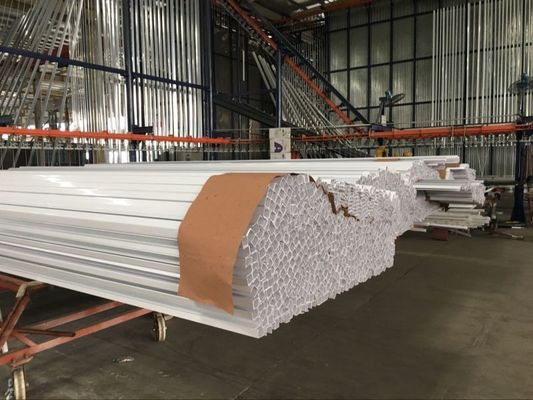 Direkt Lieferung von Aluminiumprofilen für die Fenster- und Türdekoration
