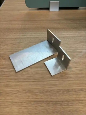 Aluminium-L-Form-Solarplatten-Begrenzungen 80x40x40mm für Außenanwendungen