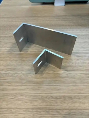 Aluminium-L-Form-Solarplatten-Begrenzungen 80x40x40mm für Außenanwendungen