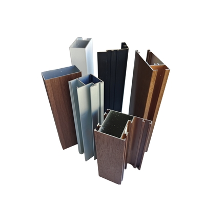 Erschwingliche quadratische Aluminiumprofile mit Decoiling-Verarbeitungsservice von Lieferanten