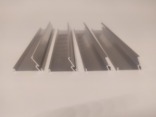 angepasste Farbe 5.8-6.0M Länge Aluminium Tür- und Fensterrahmen Profil für Peru