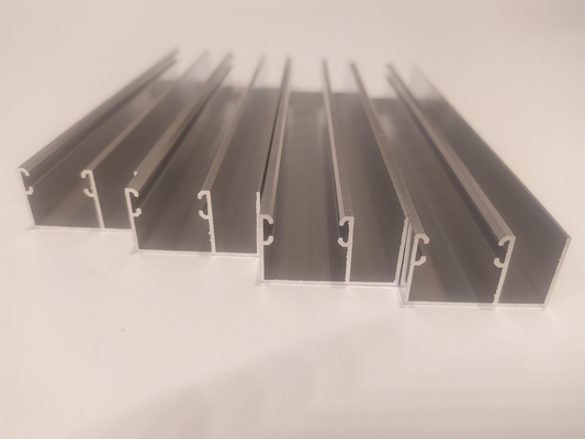 angepasste Farbe 5.8-6.0M Länge Aluminium Tür- und Fensterrahmen Profil für Peru