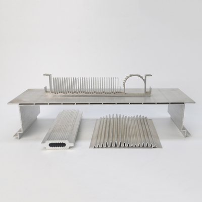 Bohrungen ± 1% Toleranz Custom Design Aluminium Extrusionsprofil für Fenster und Türen