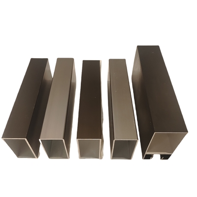 GB-Standard Silber-anodisiertes Aluminiumprofil für benutzerdefinierte pulverbeschichtete Holzkornfenster