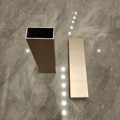 Titanium-Anodisierungs- gebürstete rechteckige Rohre Modernes Design Aluminiumlegierung Profil