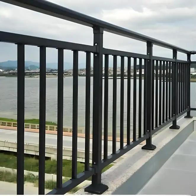 Außengarten-Privatsphäre Zaun mit 6063 Grade Aluminium Horizontale Schieferplatten und Design