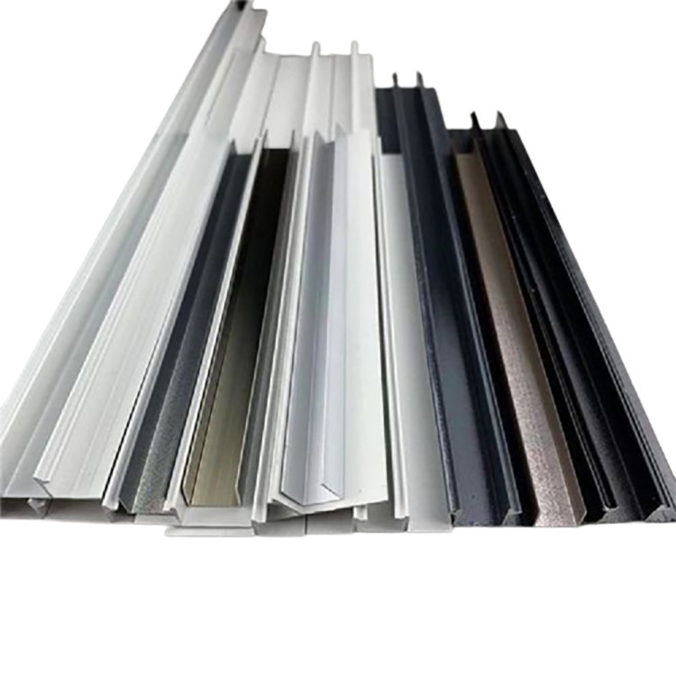 Toleranz ± 1% Aluminiumprofile für Türen und Fenster, um den Anforderungen des Kunden gerecht zu werden